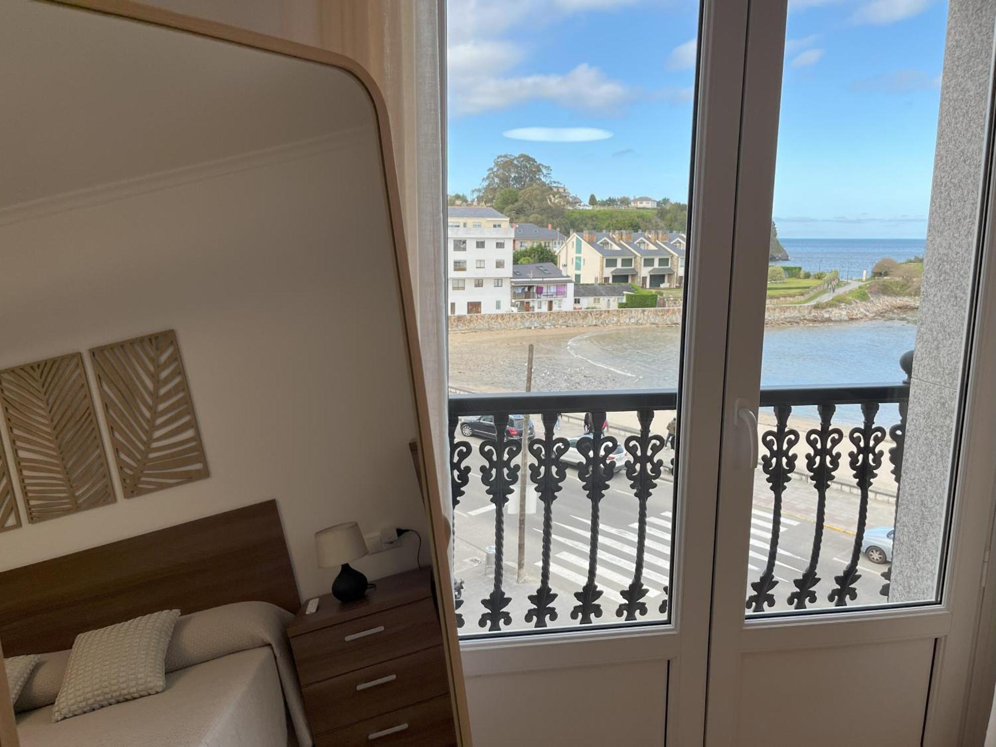 Alojamientos Viveiro - Playa De Covas I Ngoại thất bức ảnh